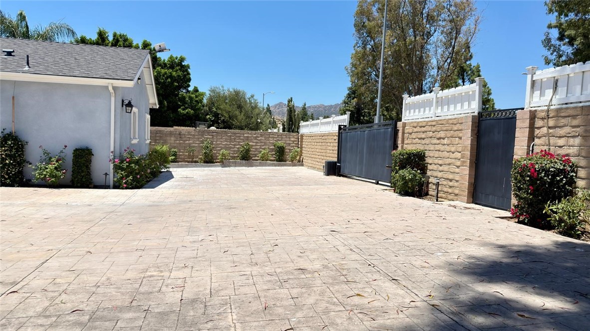 21224 West Rinaldi Chatsworth, CA 91311 - Photo 59 of 72