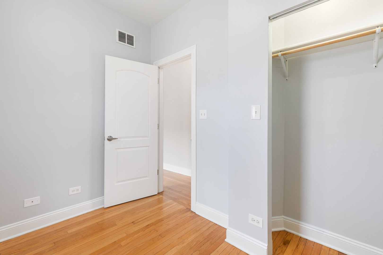 2007 West Jarvis Avenue, Unit 3 Chicago, IL 60645 - Photo 10 of 18 a view of an empty room