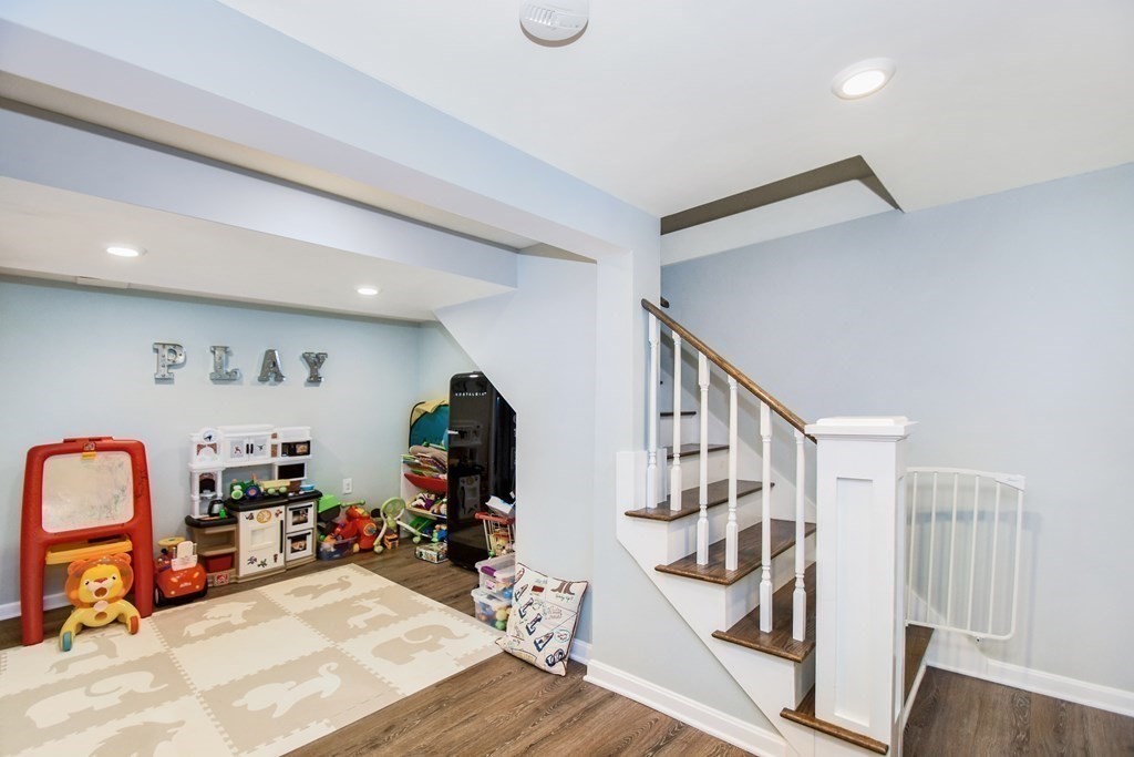 61 Dean Road Wayland, MA 01778 - Photo 23 of 41 Gallery Image 23