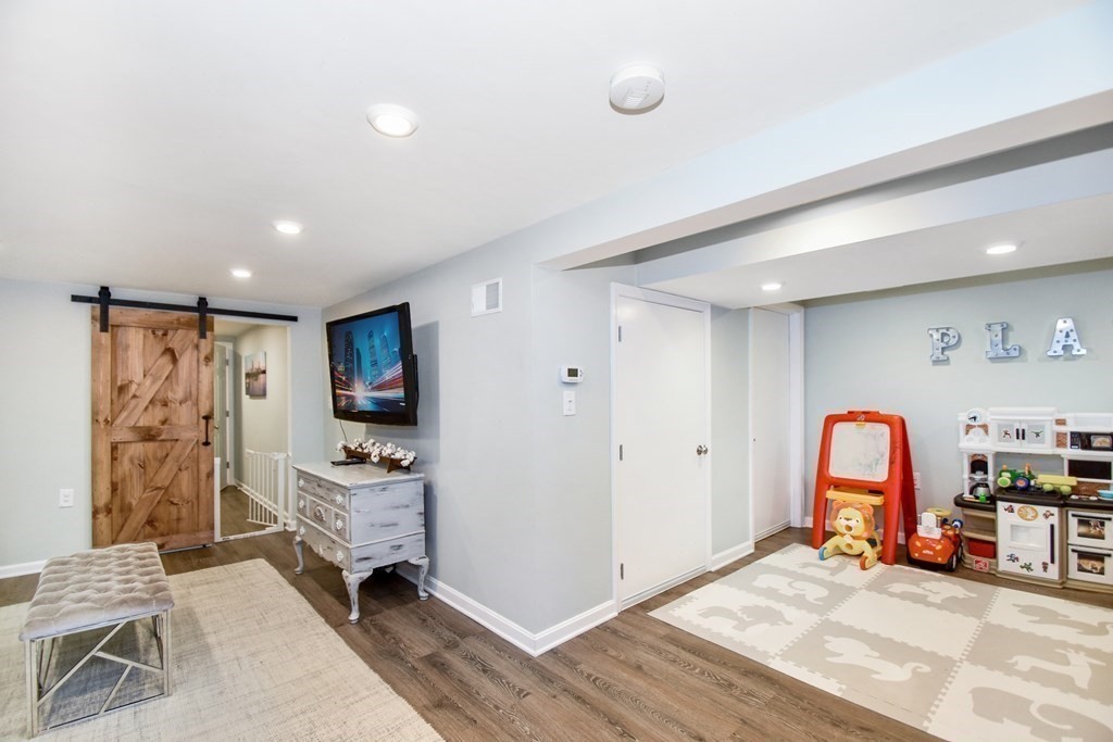 61 Dean Road Wayland, MA 01778 - Photo 25 of 41 Gallery Image 25