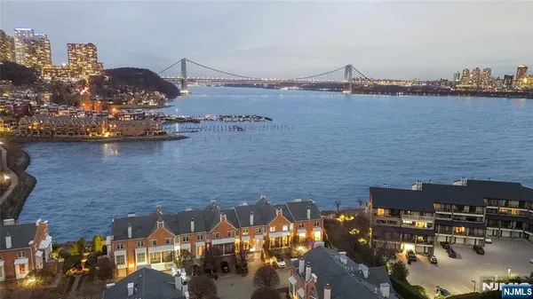 $1,849,000 | 119 Hudson Cove, Edgewater, NJ 07020