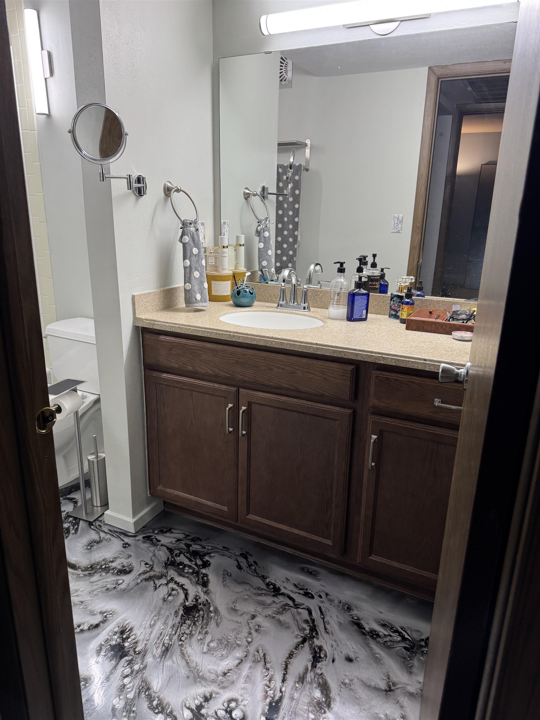 2470 Good Hope Road, Unit 168 Glendale, WI 53209 - Photo 18 of 28