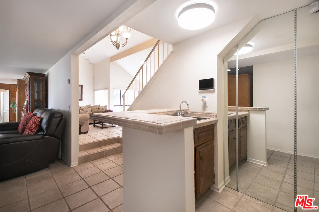 44120 Planet Circle Lancaster, CA 93536 - Photo 5 of 46