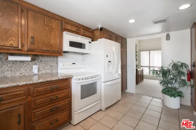 $649,000 | 44120 Planet Circle, Lancaster, CA 93536