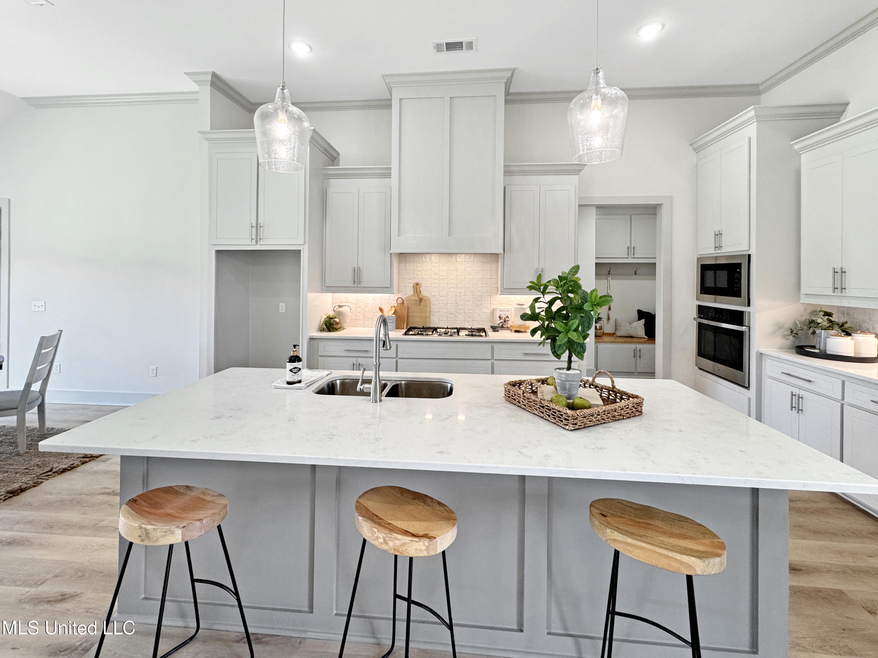 416 Lennon Lane Brandon, MS 39047 - Photo 9 of 37 IMG_0157