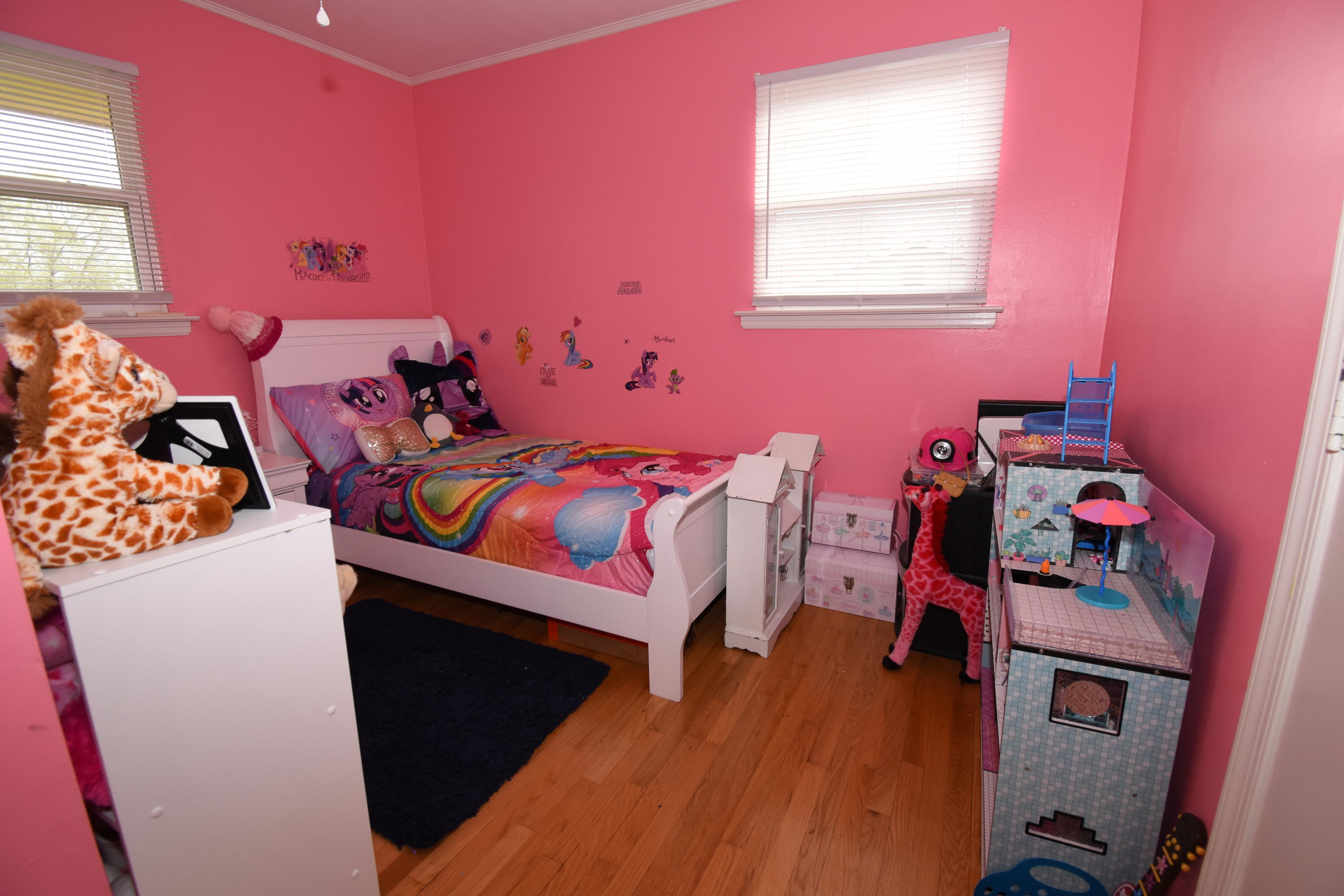 635 Ramada Road Vinton, VA 24179 - Photo 18 of 38 a bedroom with a bed and a dresser