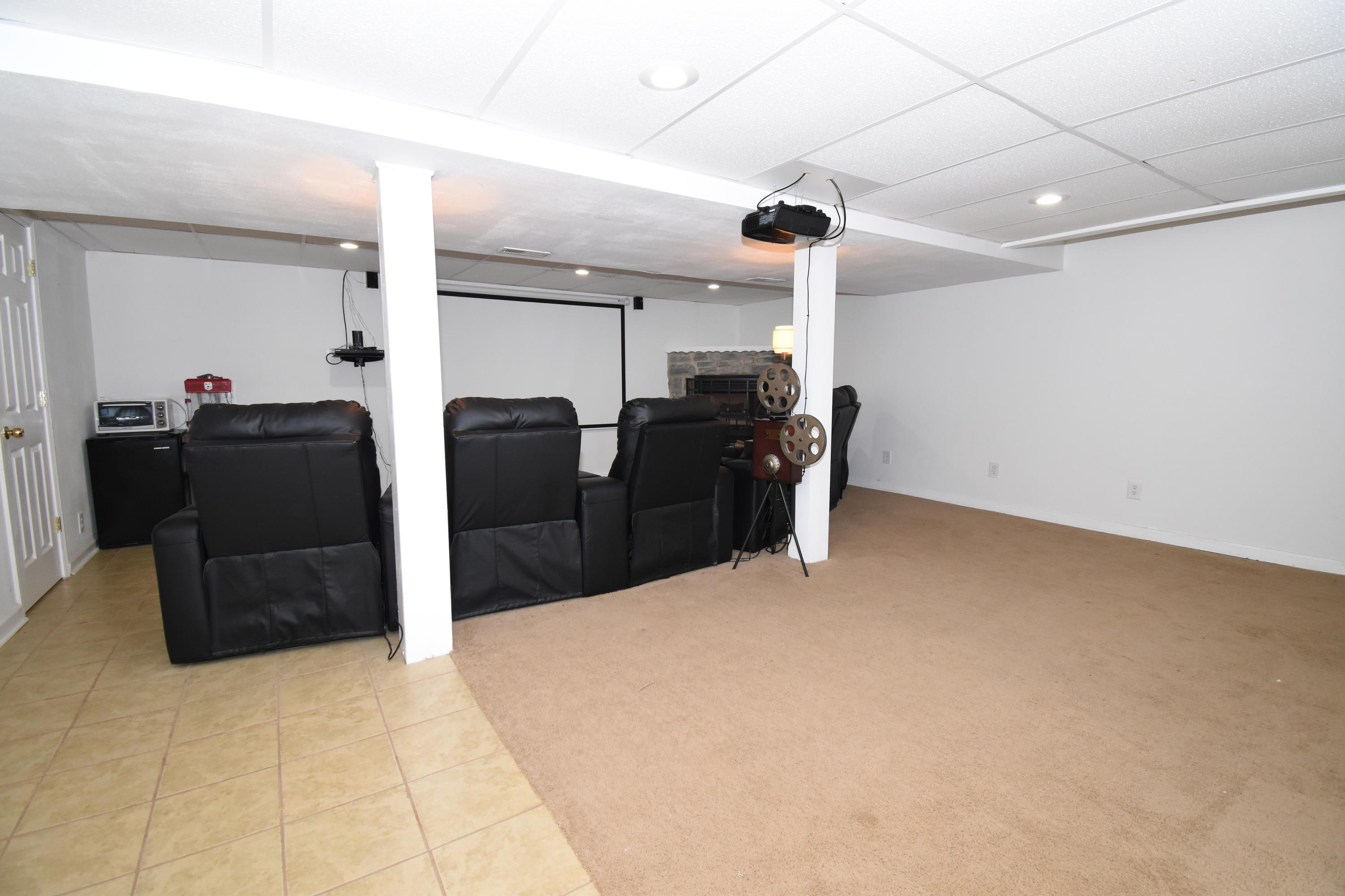 635 Ramada Road Vinton, VA 24179 - Photo 23 of 38 a view of livingroom with furniture