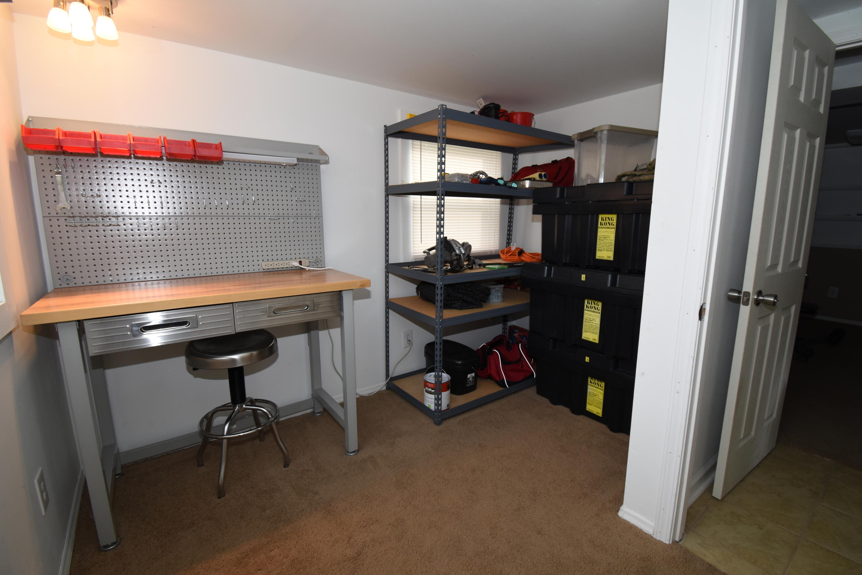 635 Ramada Road Vinton, VA 24179 - Photo 30 of 38 a room with musical instruments