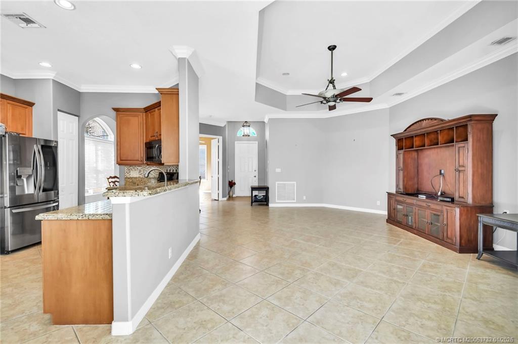 2666 Southeast Stonebriar Way Stuart, FL 34997 - Photo 10 of 45