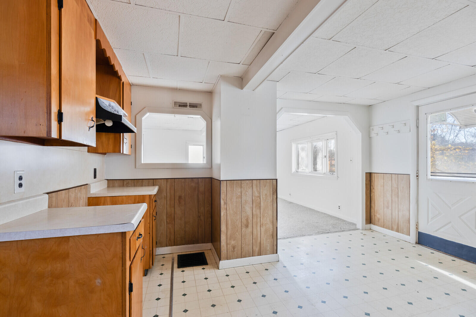 21 Water Street Clinton, ME 04927 - Photo 14 of 41 17_BP5A0052_mls