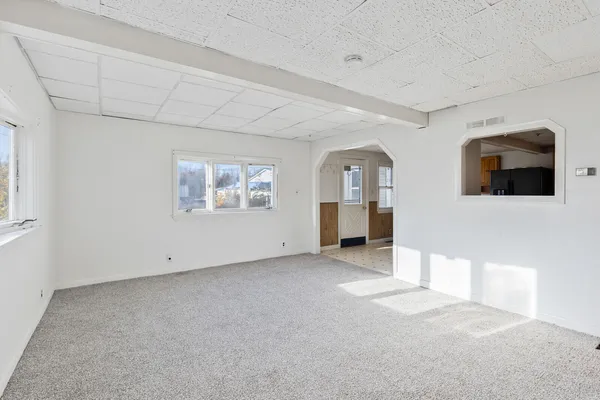 $169,900 | 21 Water Street, Clinton, ME 04927