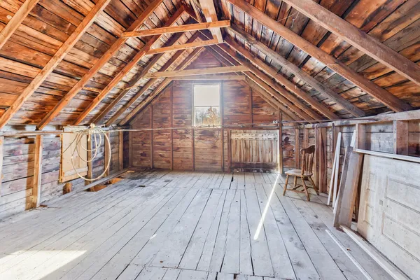 $169,900 | 21 Water Street, Clinton, ME 04927