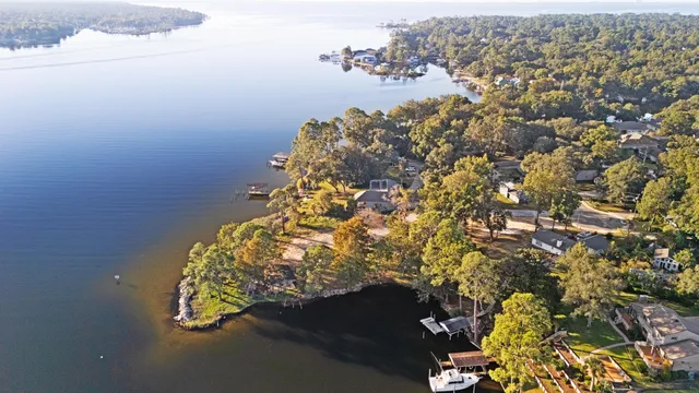 $474,900 | 404 Seville Circle, Niceville, FL 32578