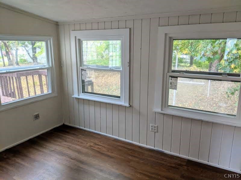 1004 Buckley Road Salina, NY 13088 - Photo 34 of 45 BONUS room off the back of the house could be used