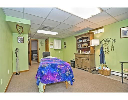 362 Chocolog Road Uxbridge, MA 01569 - Photo 16 of 21 Gallery Image 16