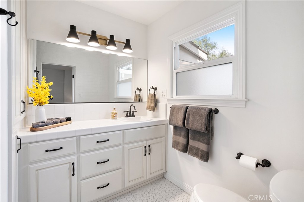 550 Villa Lots Road Paso Robles, CA 93446 - Photo 12 of 31 Primary bathroom