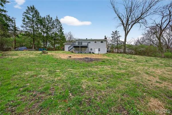 $275,000 | 60 Stonecliff Drive, Fenton, MO 63026