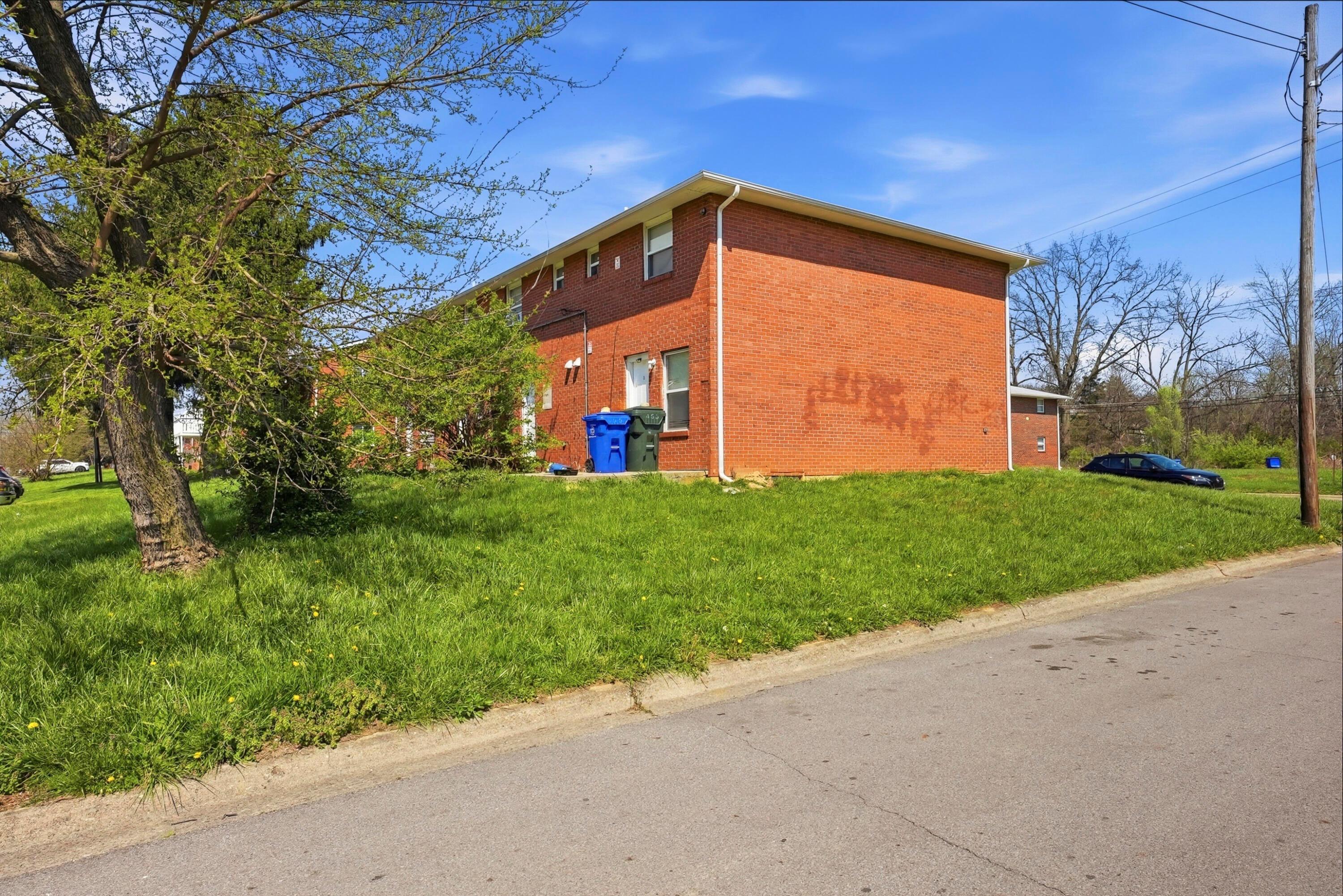 455 Barnett Road Columbus, OH 43213 - Photo 6 of 37 2-print-455-barnett-rd