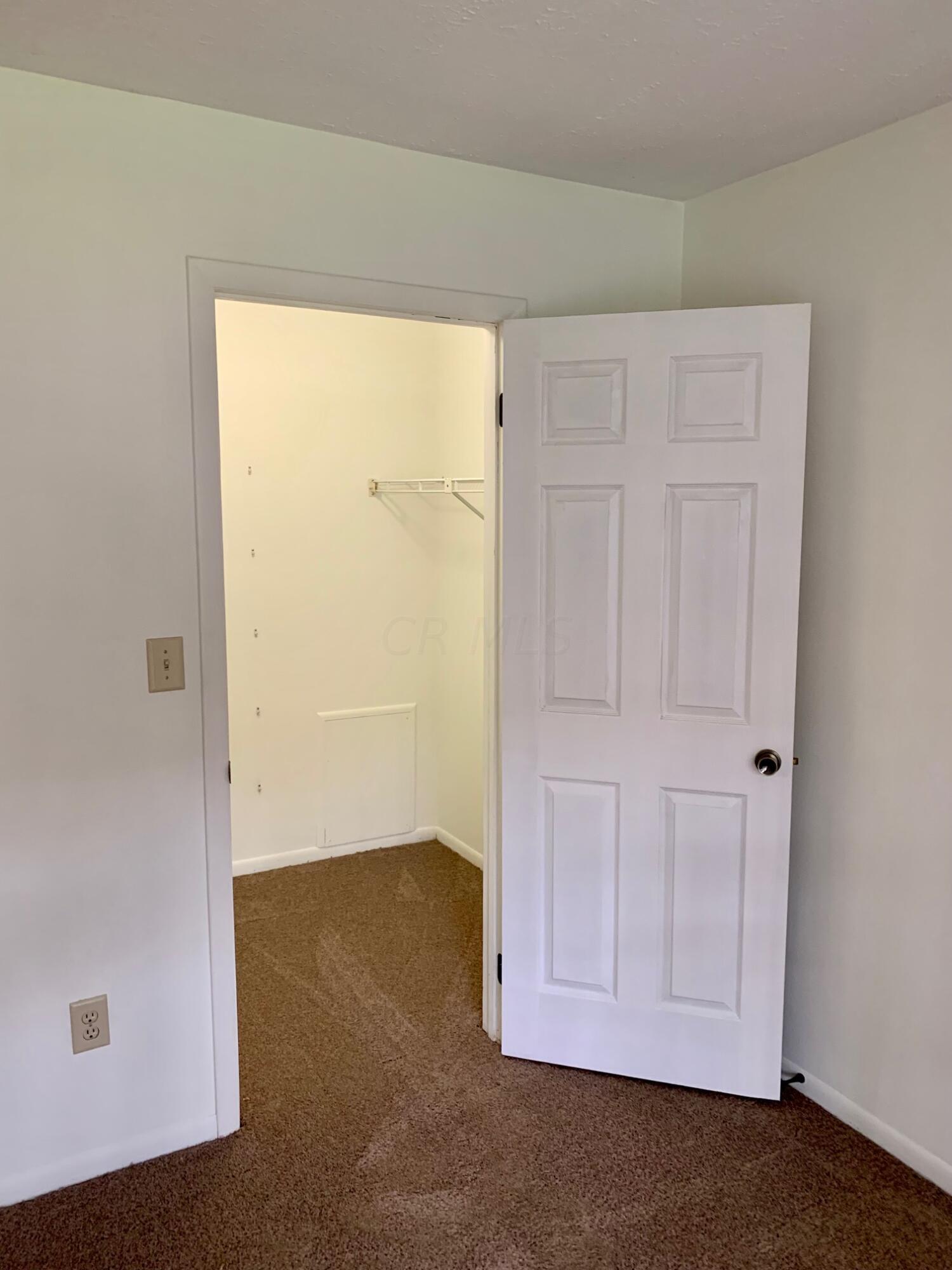 2295 Hedgerow Road, Unit 2295B Columbus, OH 43220 - Photo 21 of 23 IMG_1818