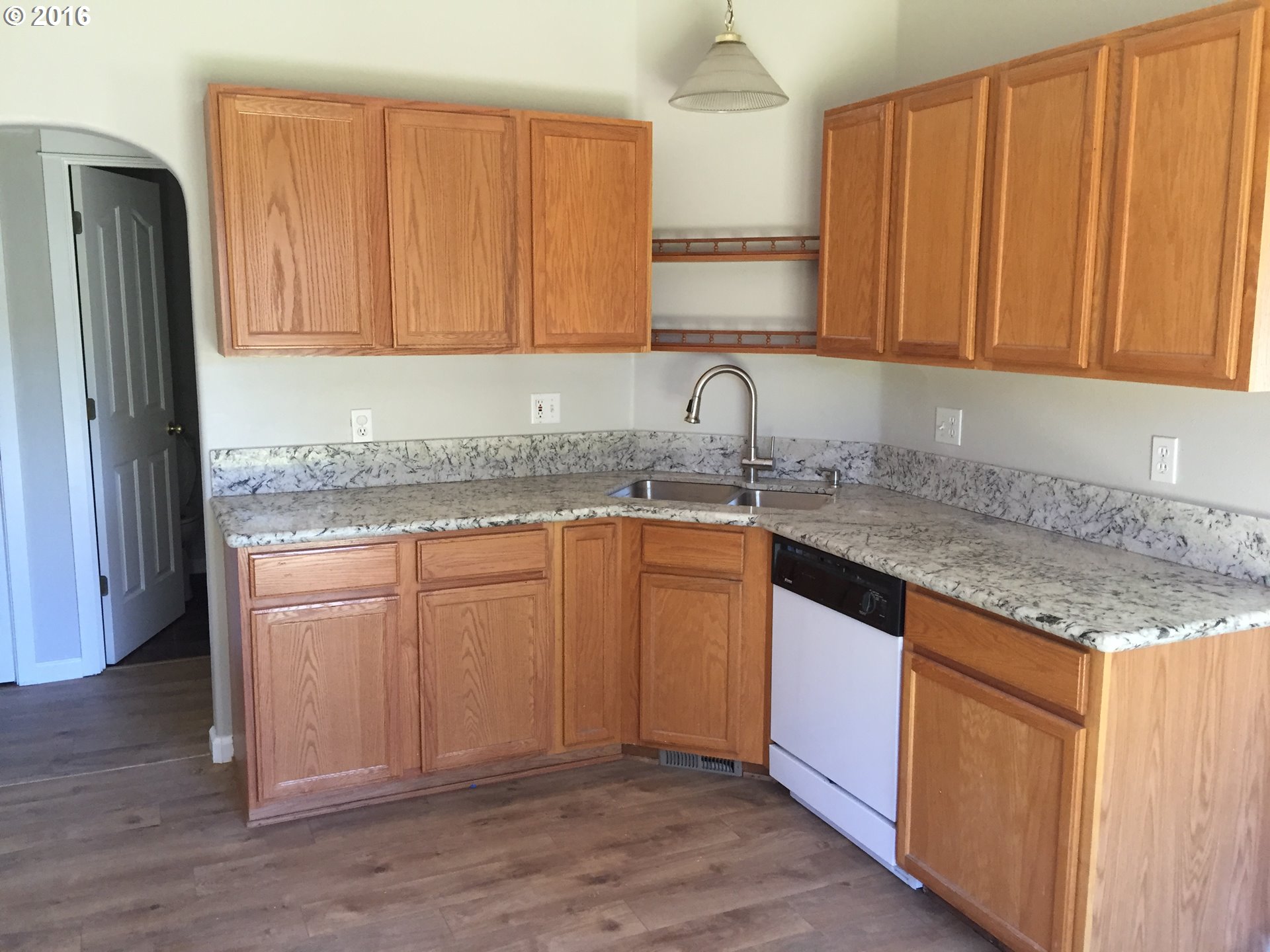 3889 Osage Street Springfield, OR 97478 - Photo 3 of 22