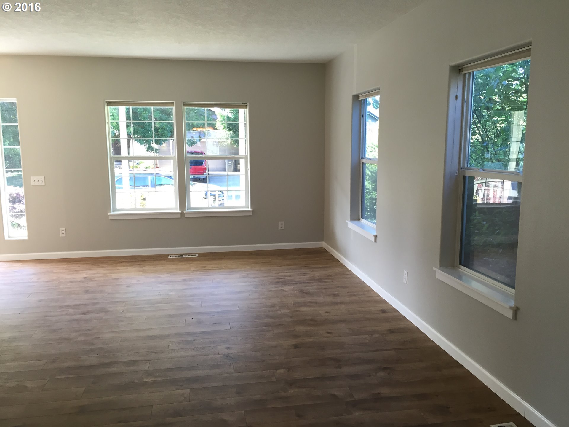 3889 Osage Street Springfield, OR 97478 - Photo 7 of 22