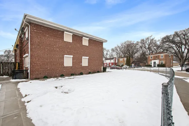 $185,000 | 2521 East 98th Street, Chicago, IL 60617