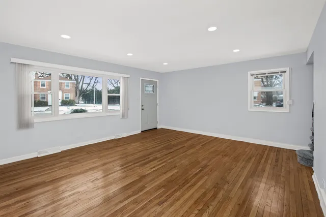 $185,000 | 2521 East 98th Street, Chicago, IL 60617