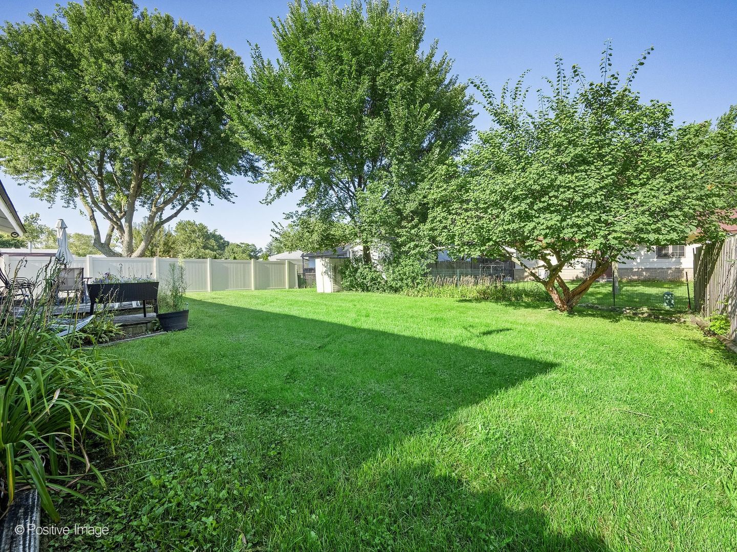 6 Ridgewood Road Elk Grove Village, IL 60007 - Photo 19 of 20 Gallery Image 19