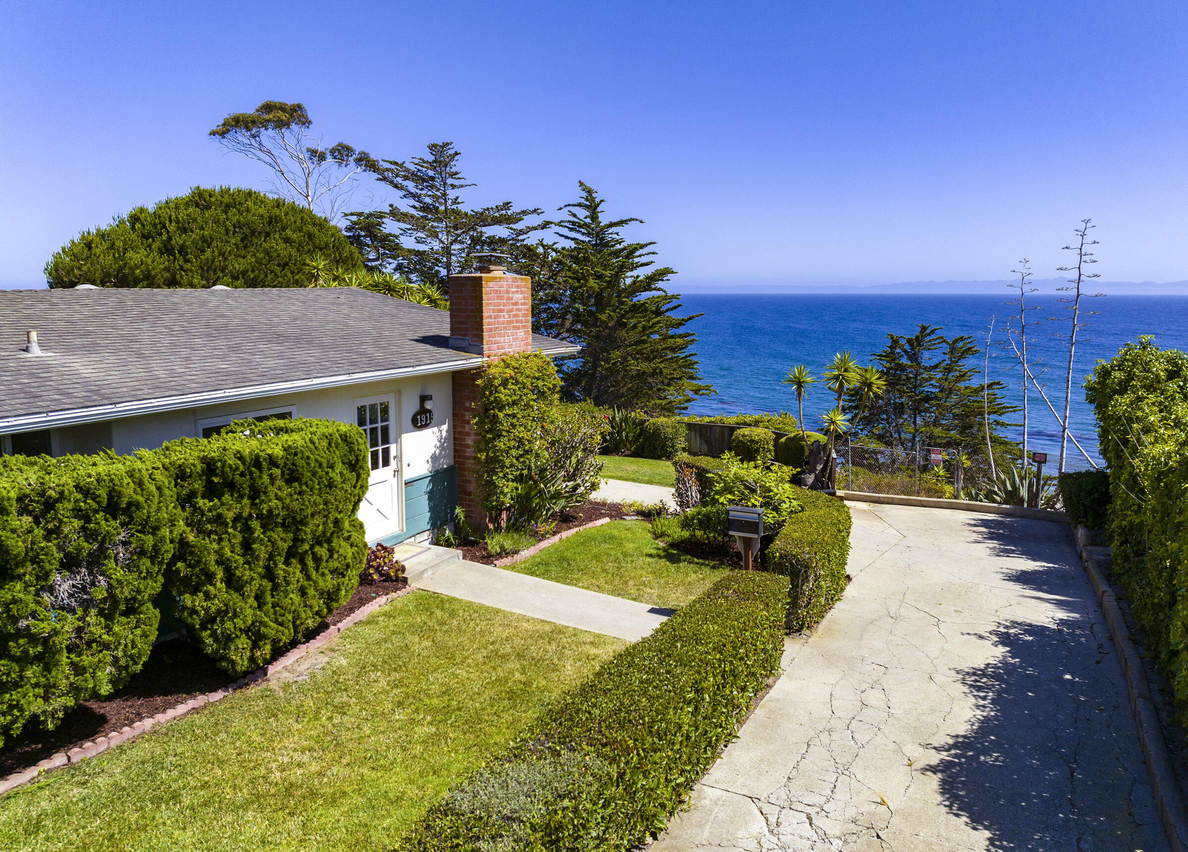 1919 El Camino De La Luz Santa Barbara, CA 93109 - Photo 1 of 28 a view of a backyard