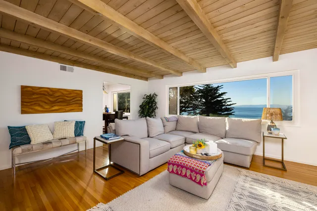 $3,950,000 | 1919 El Camino De La Luz, Santa Barbara, CA 93109