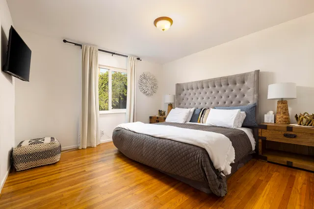 $3,950,000 | 1919 El Camino De La Luz, Santa Barbara, CA 93109