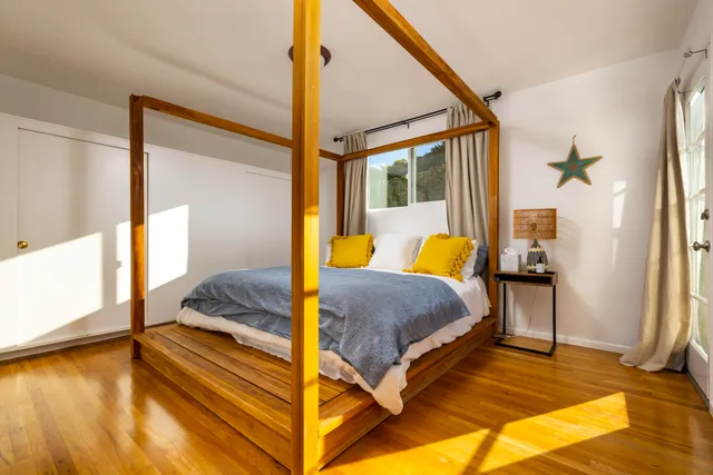 $3,950,000 | 1919 El Camino De La Luz, Santa Barbara, CA 93109