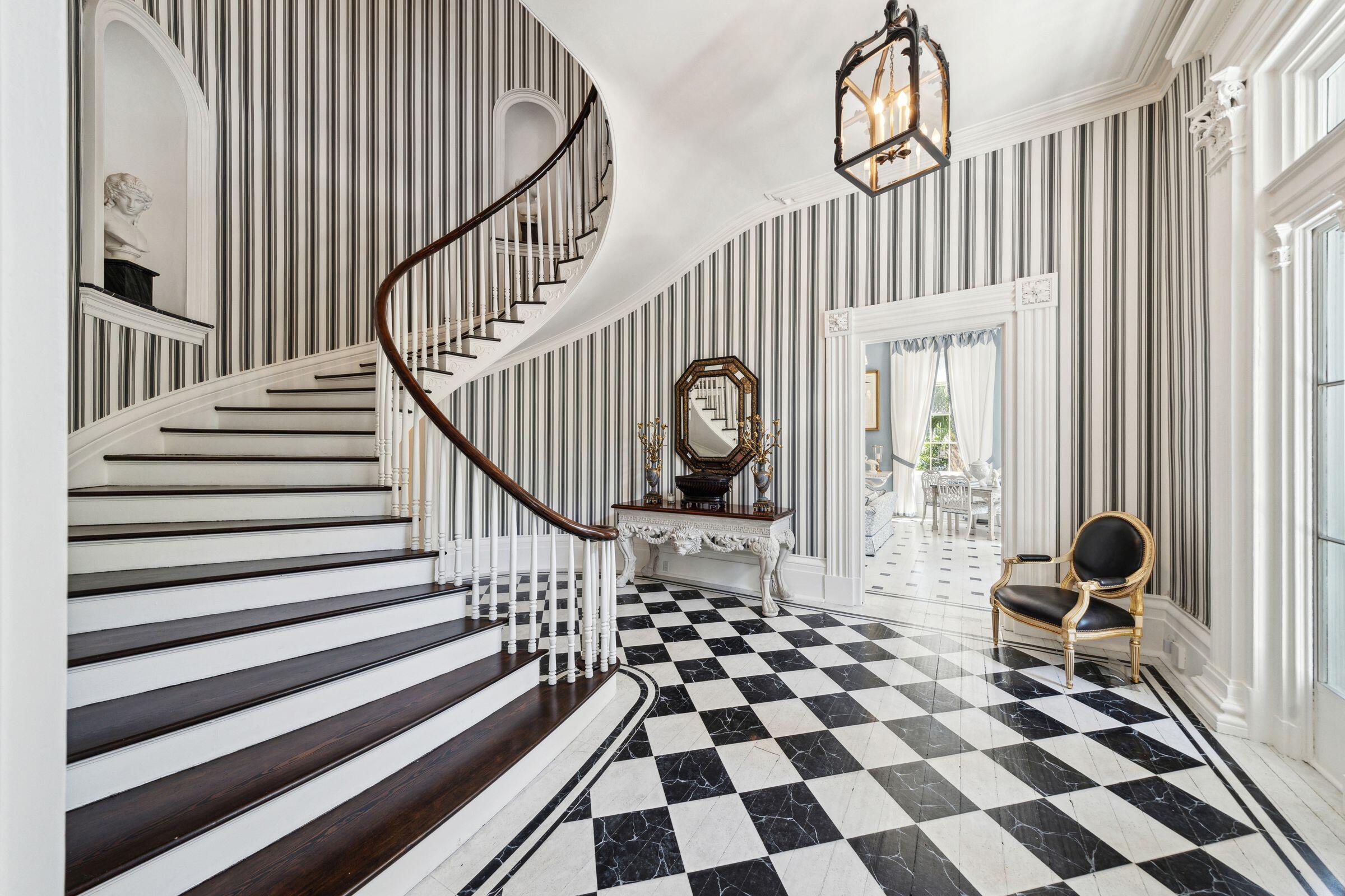 172 Tradd Street Charleston, SC 29401 - Photo 13 of 63 Foyer