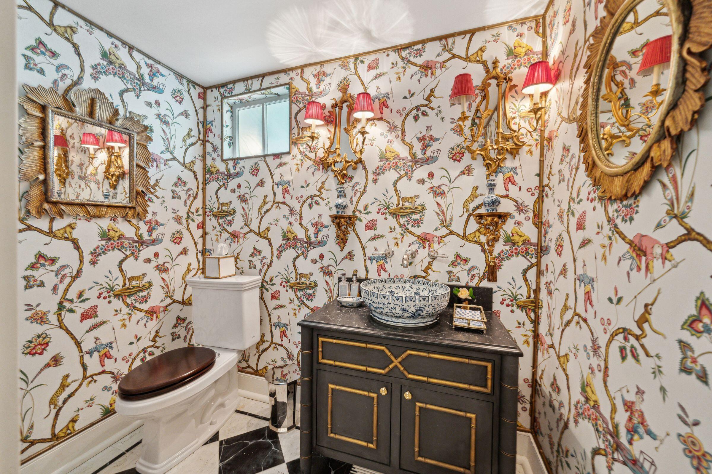 172 Tradd Street Charleston, SC 29401 - Photo 26 of 63 Powder Room