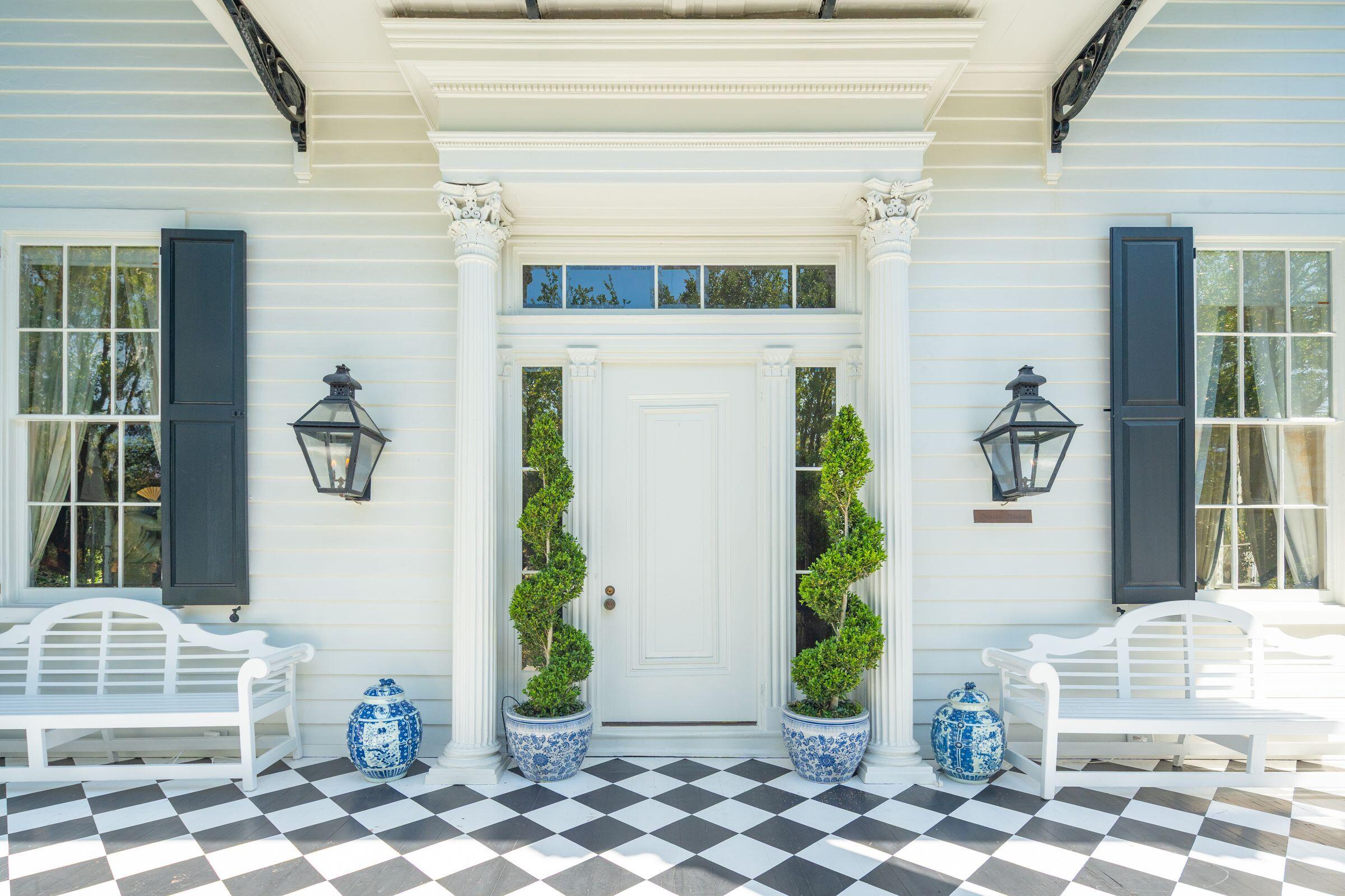 172 Tradd Street Charleston, SC 29401 - Photo 6 of 63 Porch