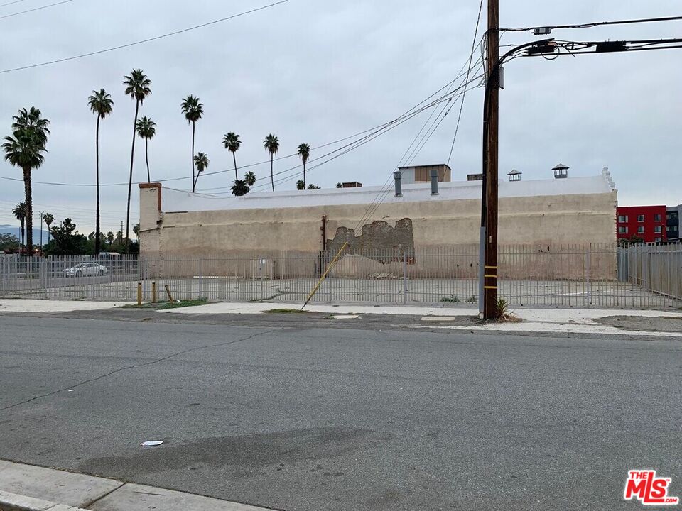 3800 Commerce Street Riverside, CA 92507 - Photo 4 of 5