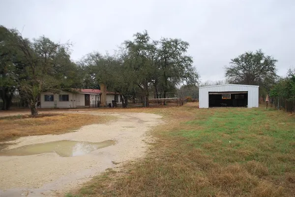 $229,900 | 225 Village Drive, Somerset, TX 78069