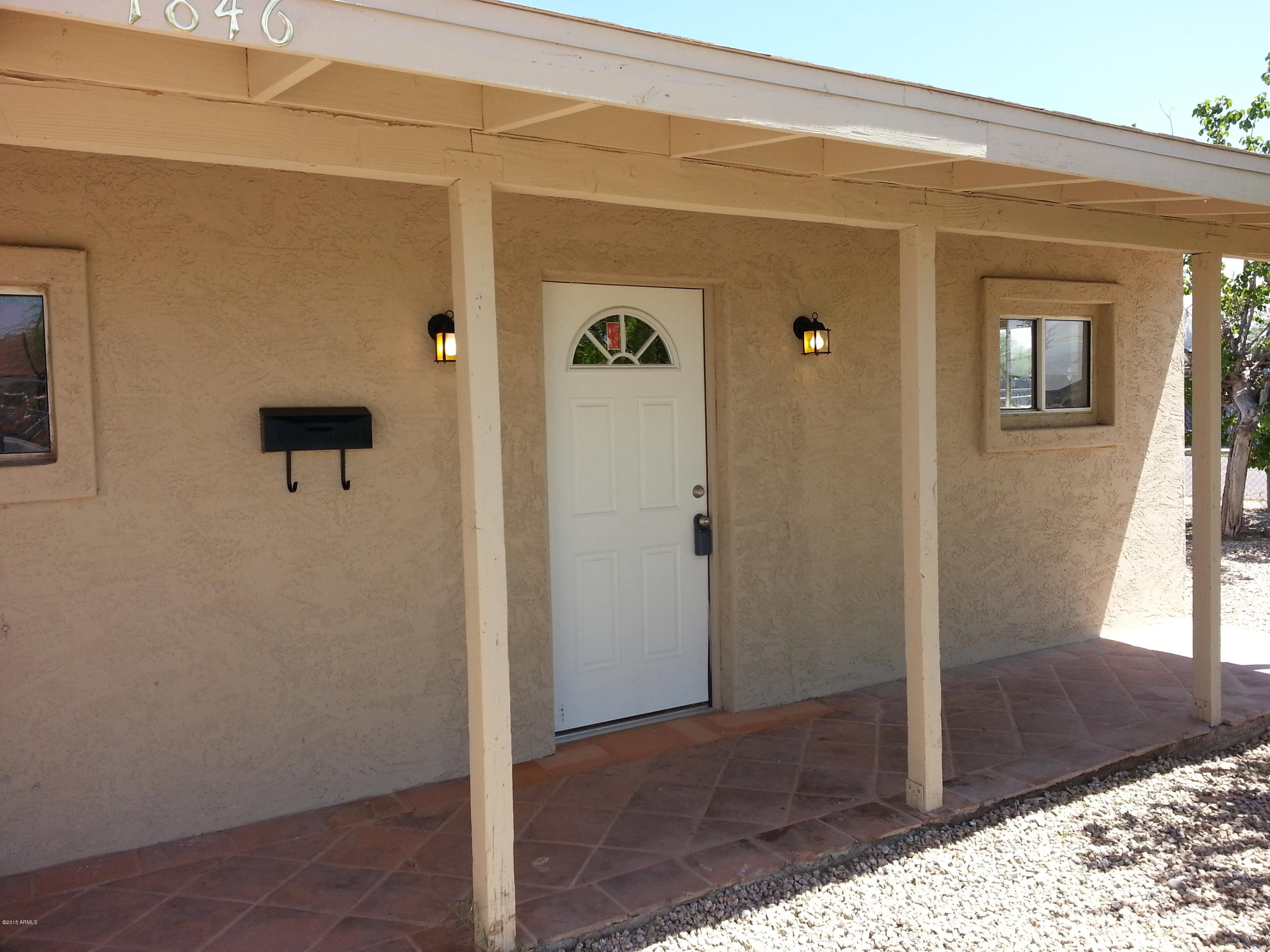 1846 East Monte Vista Road Phoenix, AZ 85006 - Photo 3 of 28 New Entry Door & Lights!
