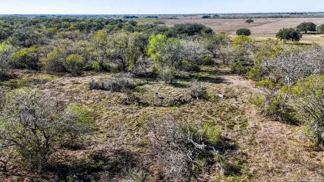 $330,000 | 74 County Road 454, Stockdale, TX 78160
