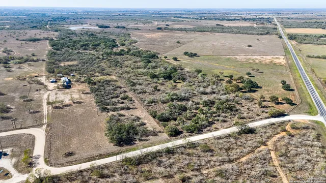 $330,000 | 74 County Road 454, Stockdale, TX 78160