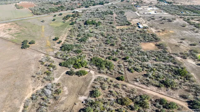 $330,000 | 74 County Road 454, Stockdale, TX 78160