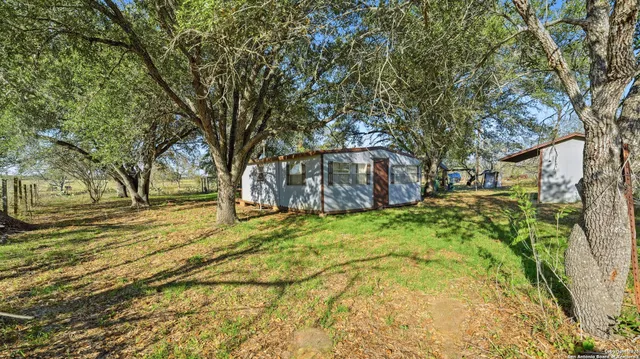 $330,000 | 74 County Road 454, Stockdale, TX 78160