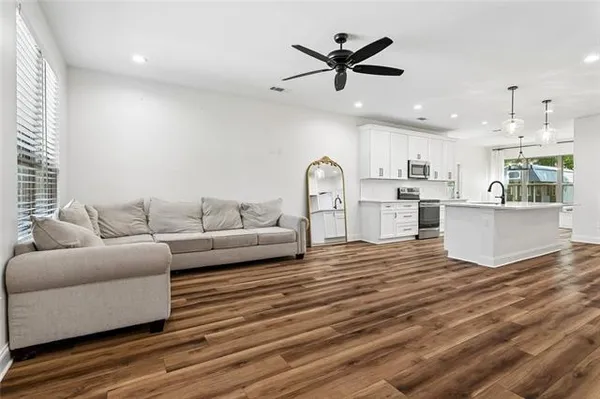 $299,000 | 187 Keeneland Pl Loop, Folsom, LA 70437