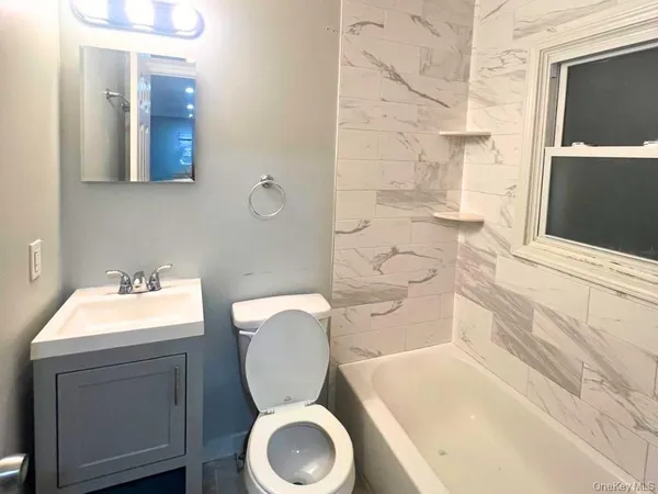 $530,000 | 240 South Strong Avenue, Lindenhurst, NY 11757