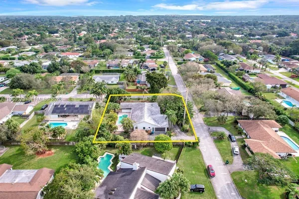 $6,990 | 8501 Southwest 178th Street, Unit 1, Palmetto Bay, FL 33157