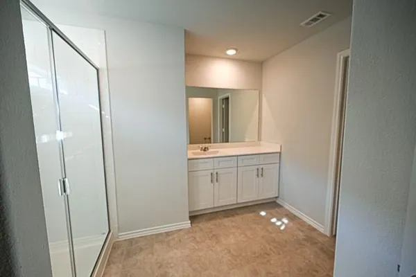 $2,195 | 524 Derby Lane, Springtown, TX 76082
