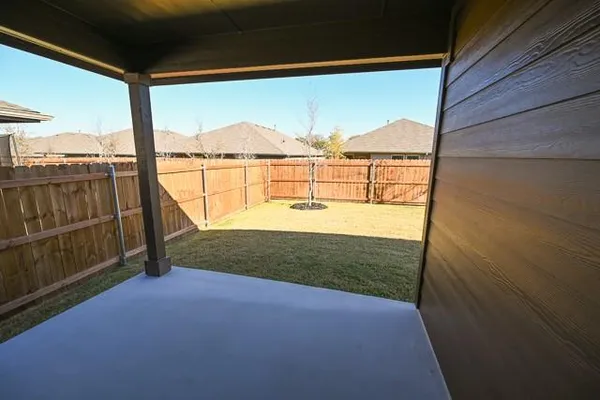 $2,195 | 524 Derby Lane, Springtown, TX 76082