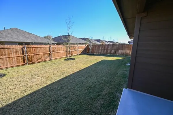 $2,195 | 524 Derby Lane, Springtown, TX 76082