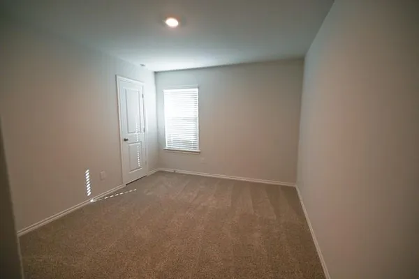 $2,195 | 524 Derby Lane, Springtown, TX 76082