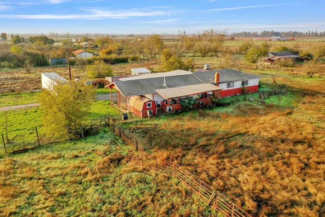 a view of an ocean view